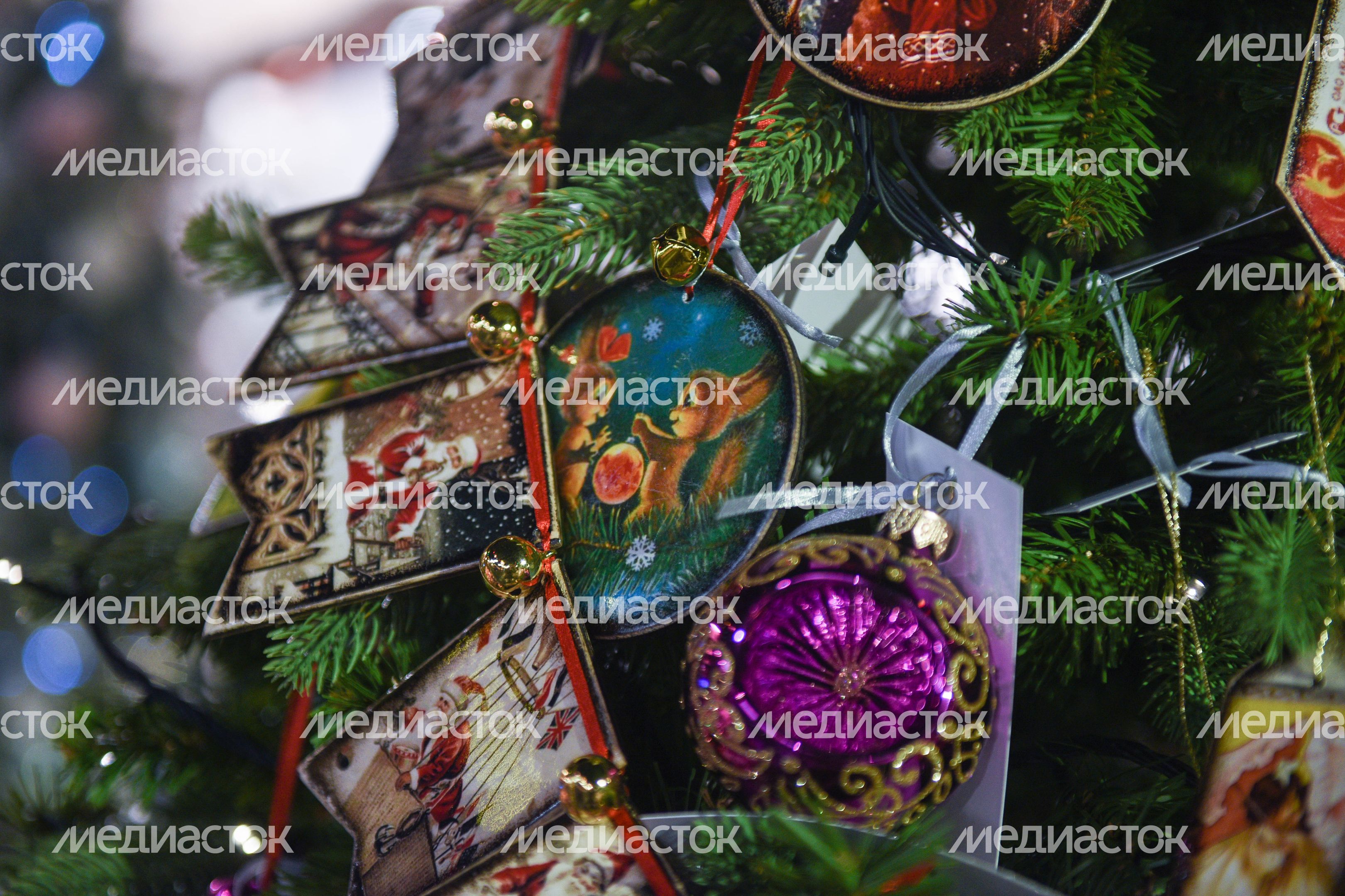 10 необычных новогодних украшений 