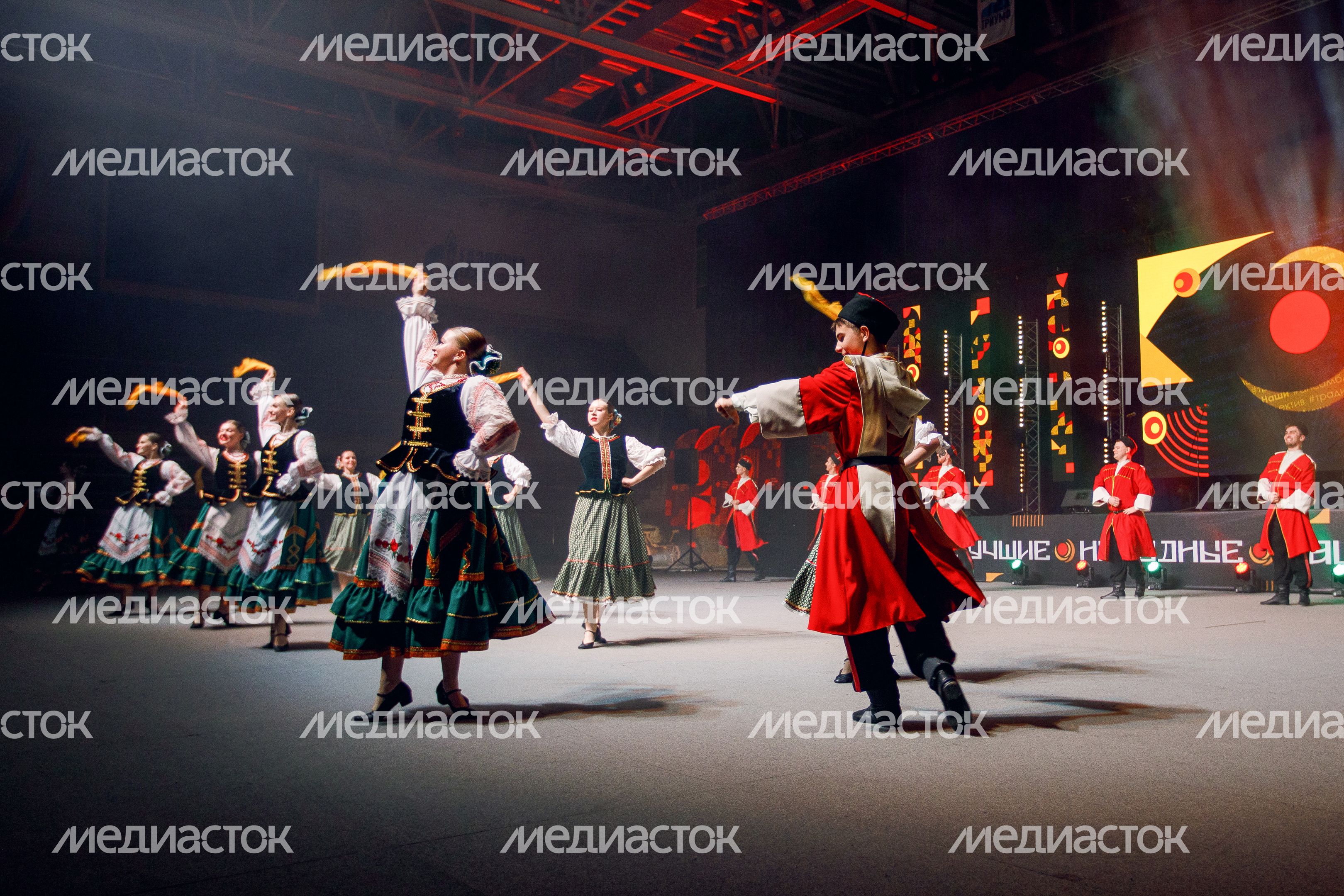 Фестиваль народного творчества «Лучшие. Народные. Наши» в Люберцах Фестиваль народного творчества «Лучшие. Народные. Наши» в Люберцах