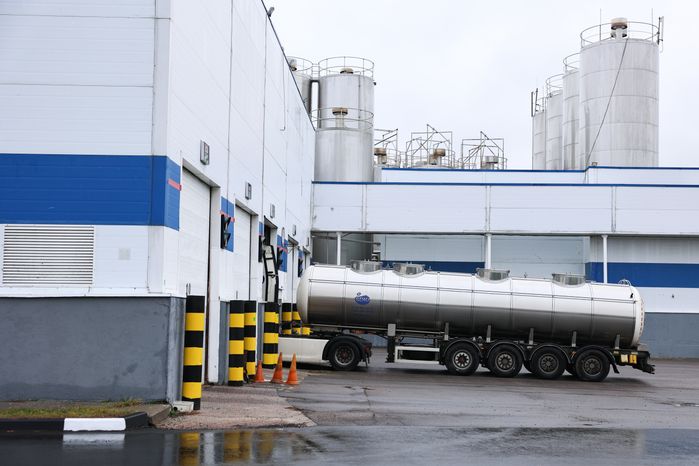 Молкомбинат "Чеховский" - самый большой завод молочной продукции в России