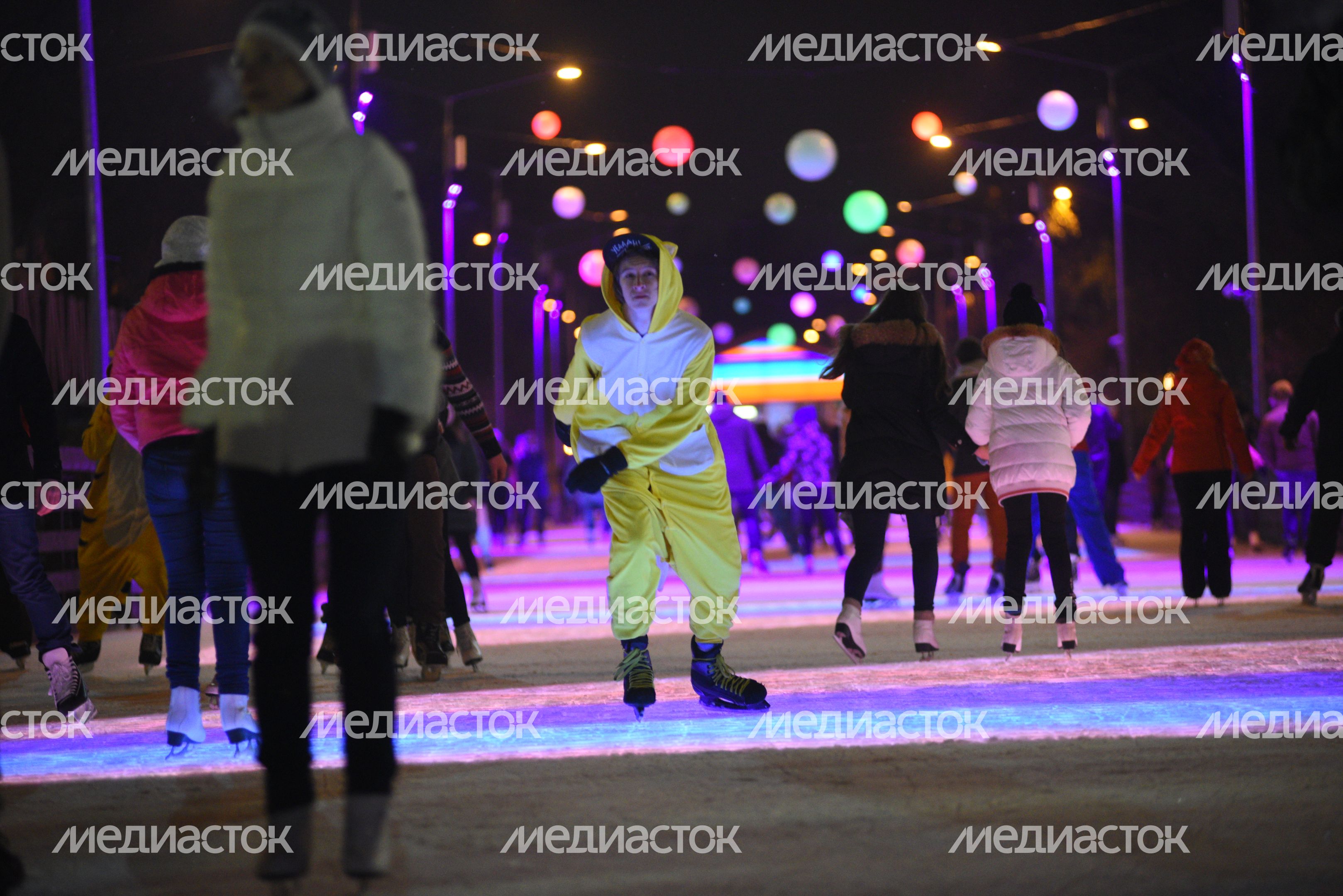 Открытие катка в парке Горького в Москве