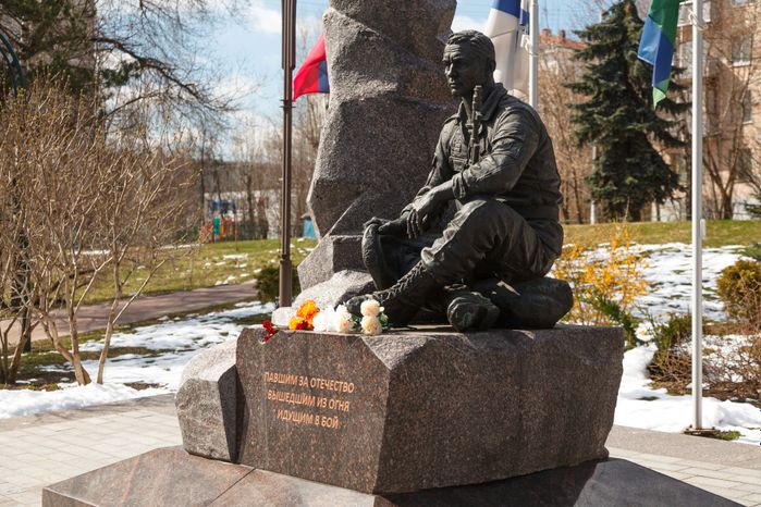 Памятник ветеранам локальных войн и вооруженных конфликтов в Дзержинском