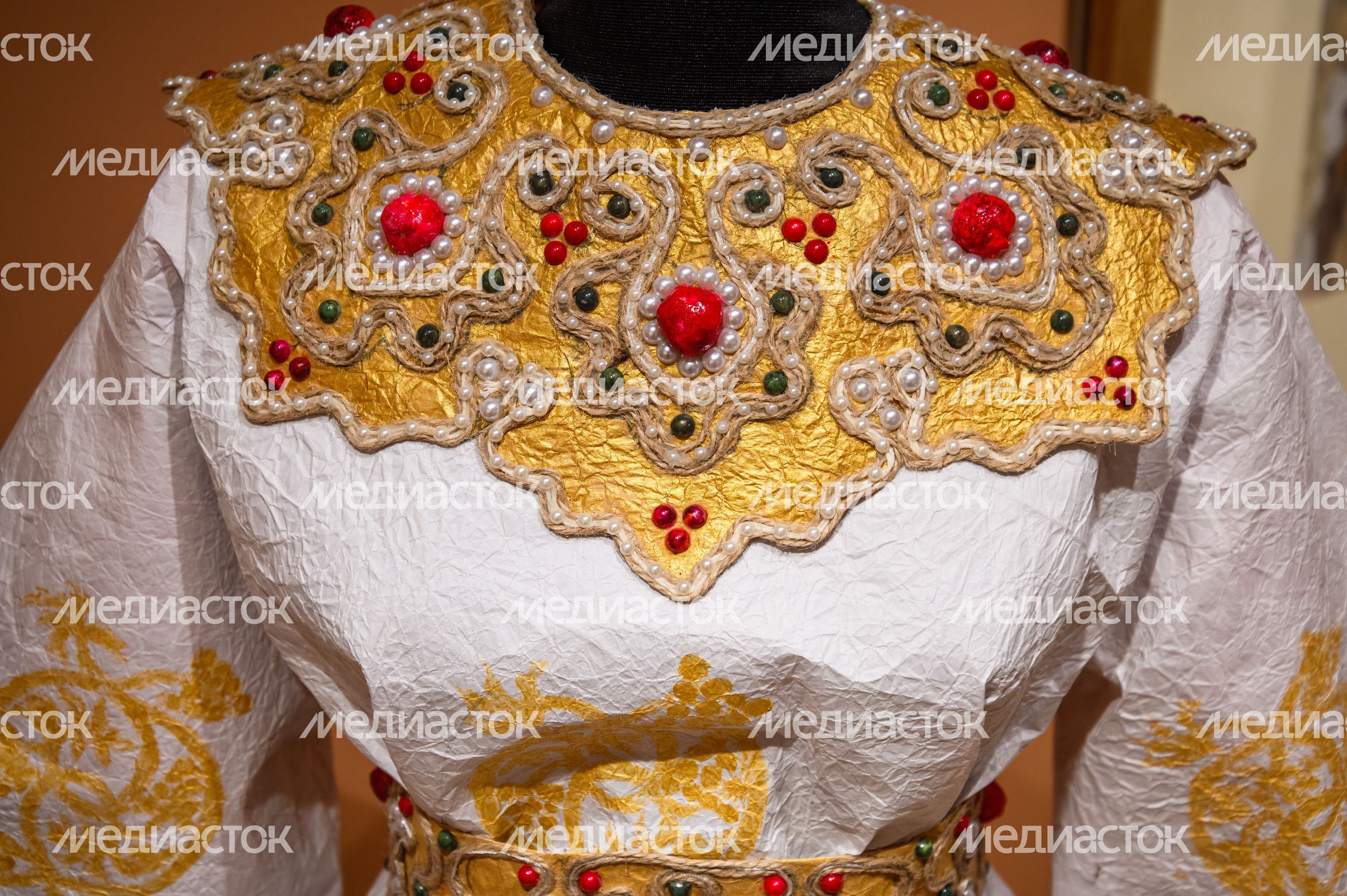 Выставка «Недосказки» в государственном музее-заповеднике «Зарайский кремль» Выставка «Недосказки» в государственном музее-заповеднике «Зарайский кремль»