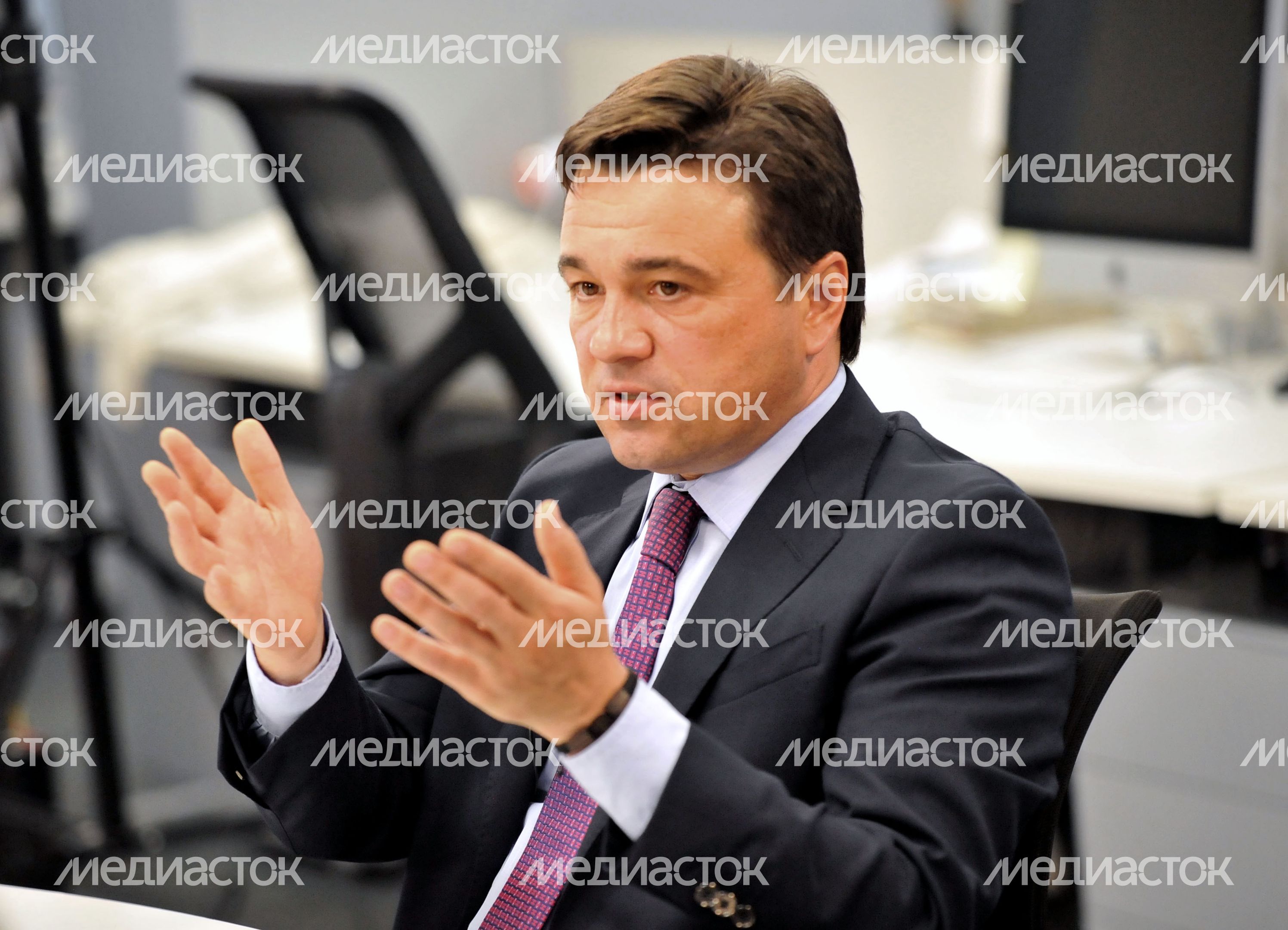 Андрей Воробьев в редакции газеты «Известия»