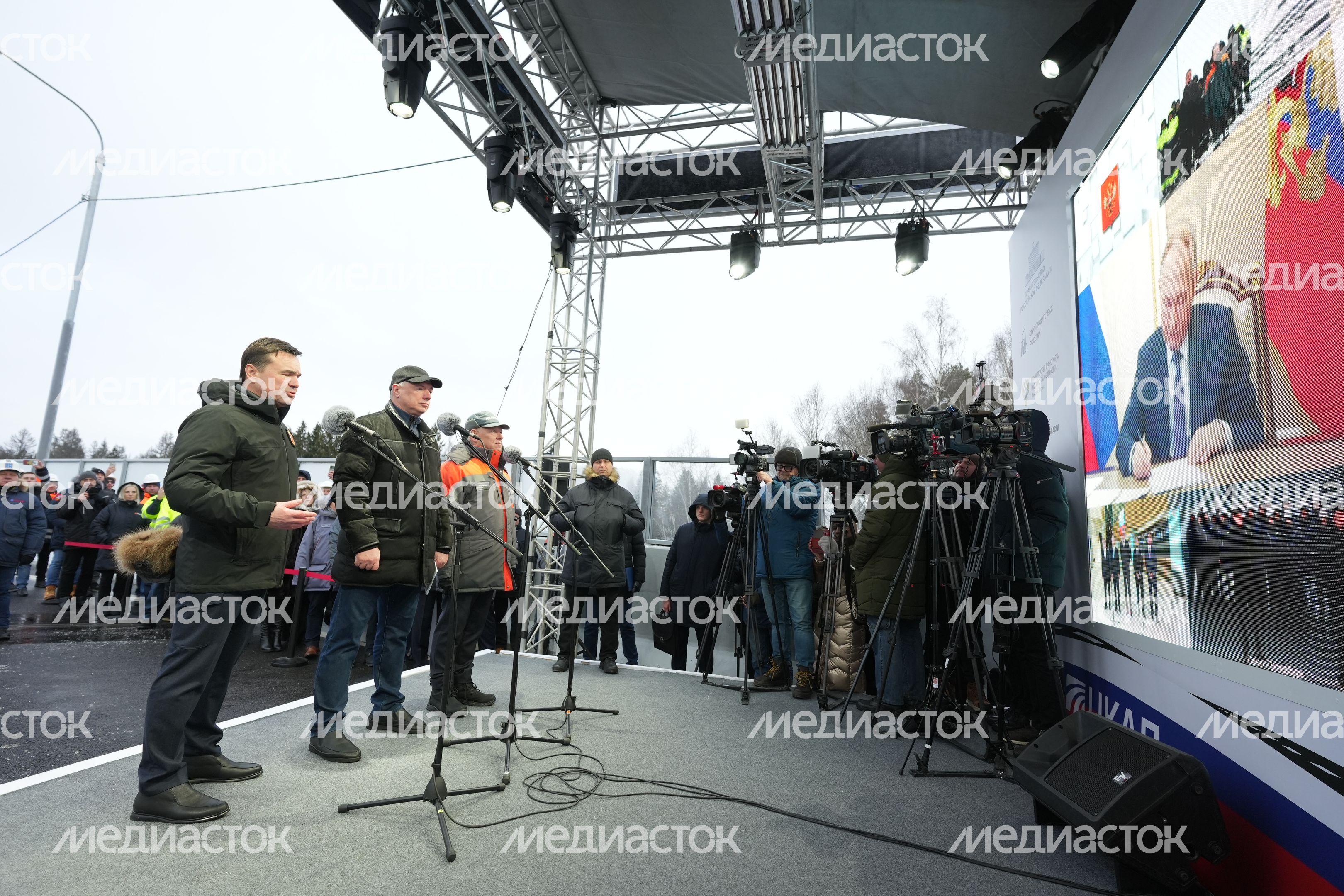 Андрей Воробьев принял участие в запуске движения по обходу деревни Малые Вяземы Андрей Воробьев принял участие в запуске движения по обходу деревни Малые Вяземы