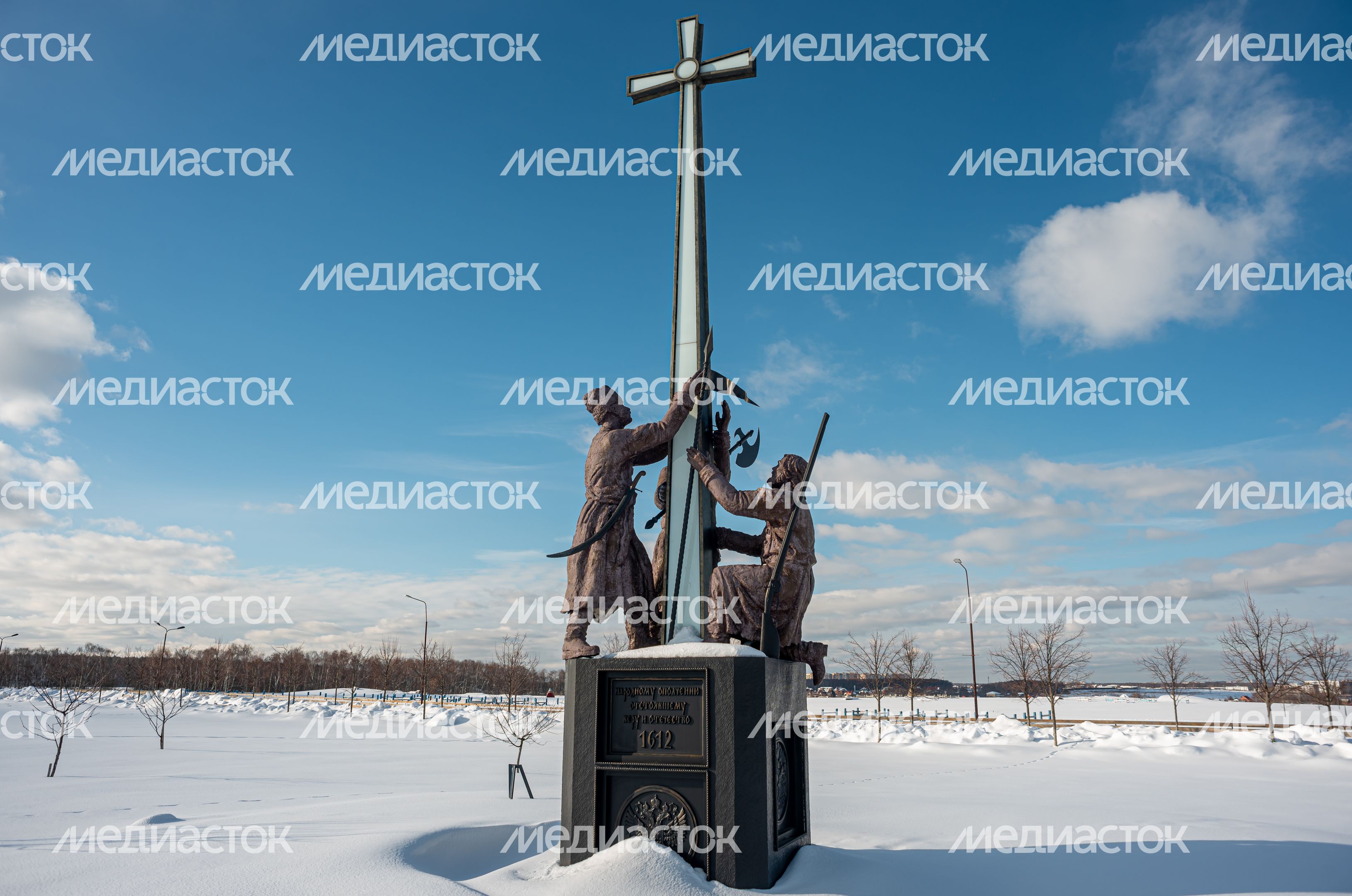 Зимние виды Национального Конного арка Русь