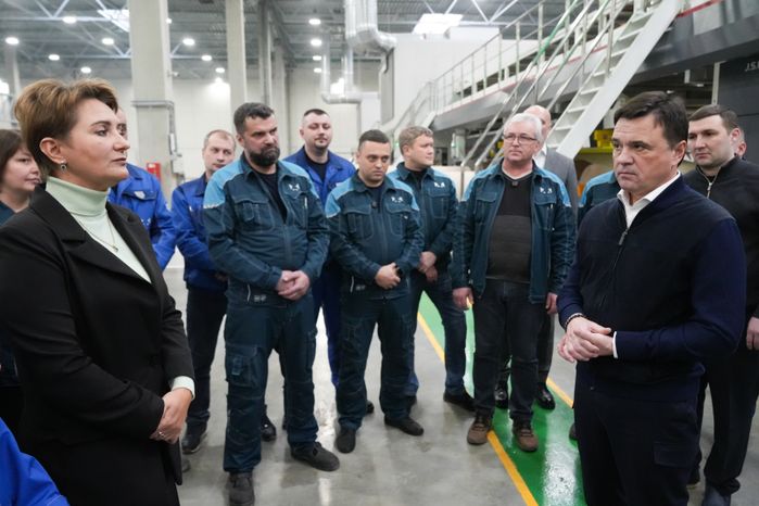 Андрей Воробьев посетил завод "Л-Пак" в Кашире
