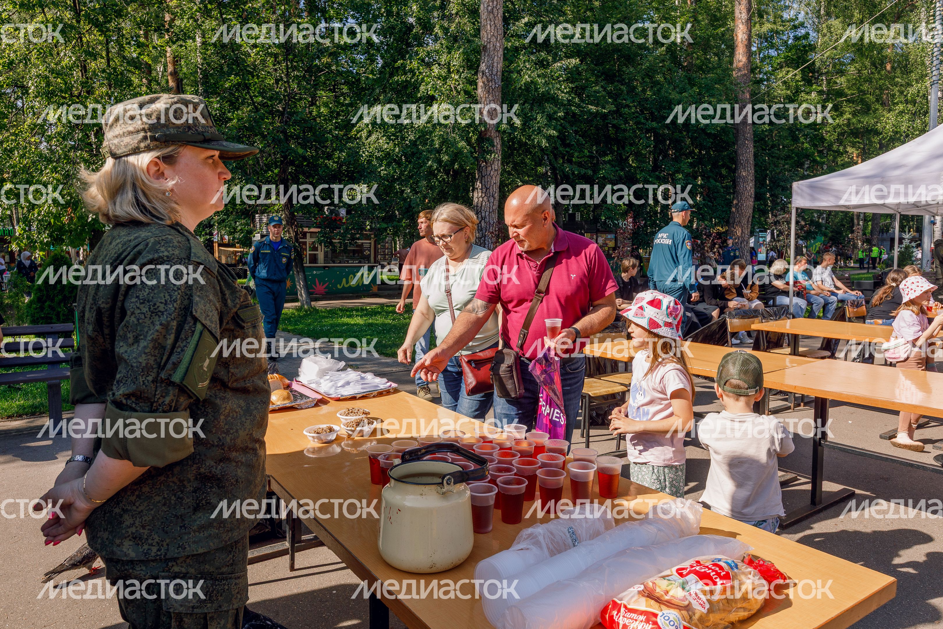 Полевая кухня на патриотическом фестивале «Гордость поколений» в Ногинске Богородского округа Полевая кухня на патриотическом фестивале «Гордость поколений» в Ногинске Богородского округа