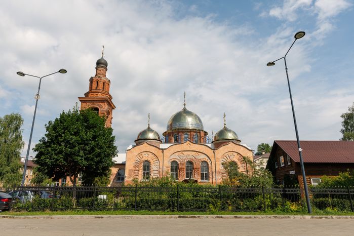 Церковь Троицы Живоначальной (храм Святой Троицы) в городе Электроугли Богородского округа