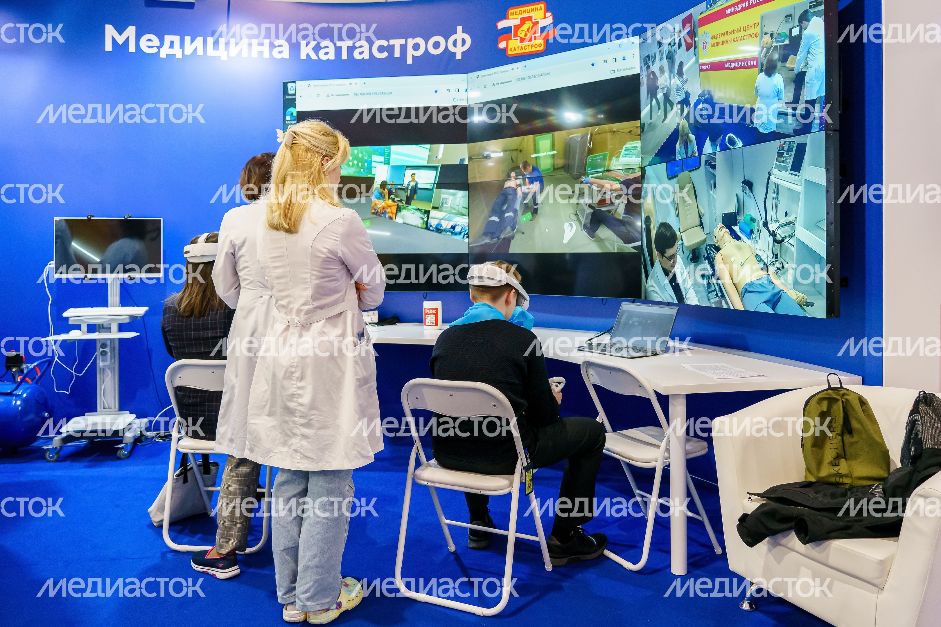 Фестиваль профессий на выставке "Россия". Стенд «Ученые будущего»