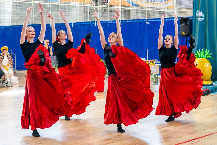 Спортсмены училищ олимпийского резерва соревновались в национальных танцах