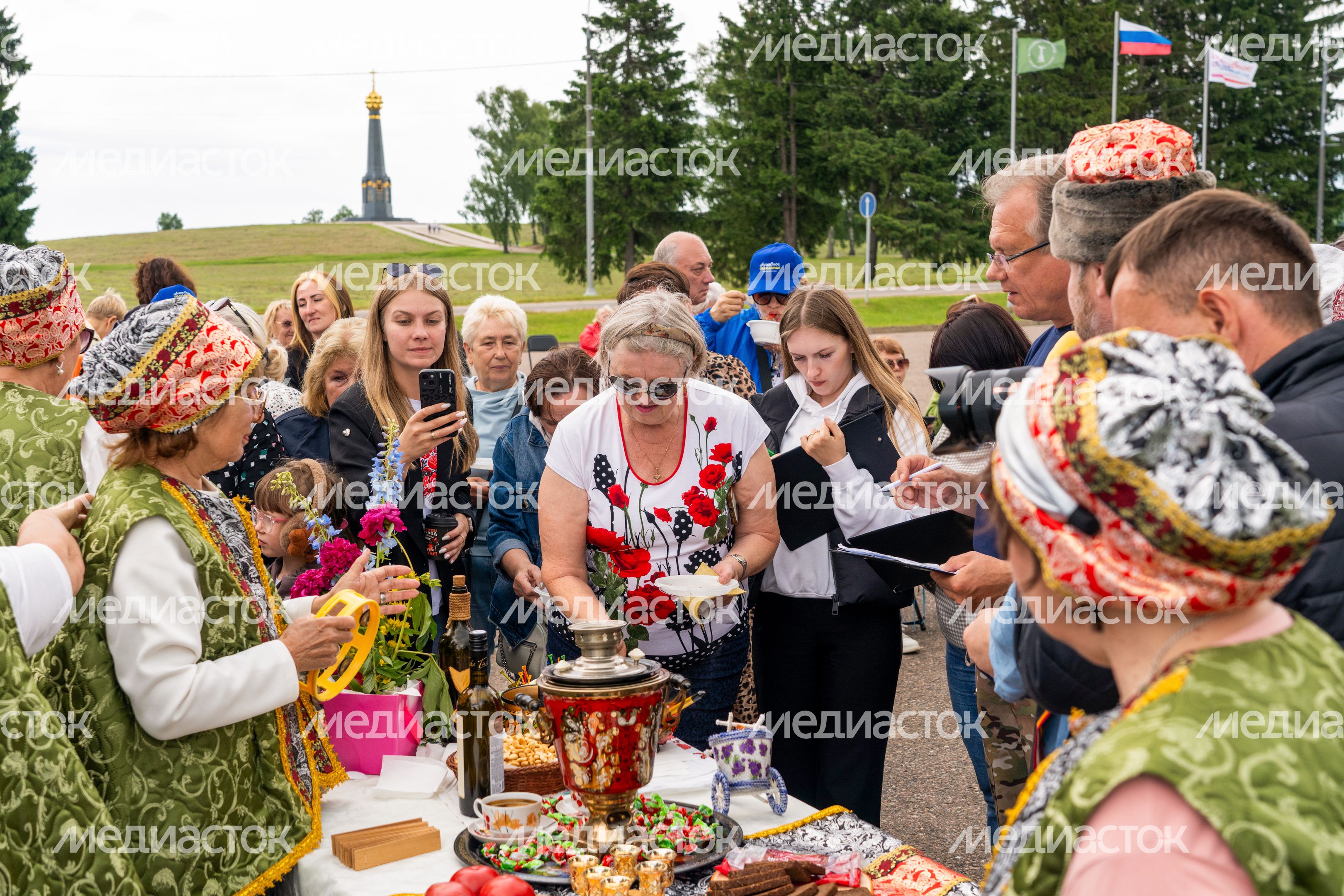 Гастрономический фестиваль «Каша из топора на полях Бородина» на Бородинском поле Можайского округа