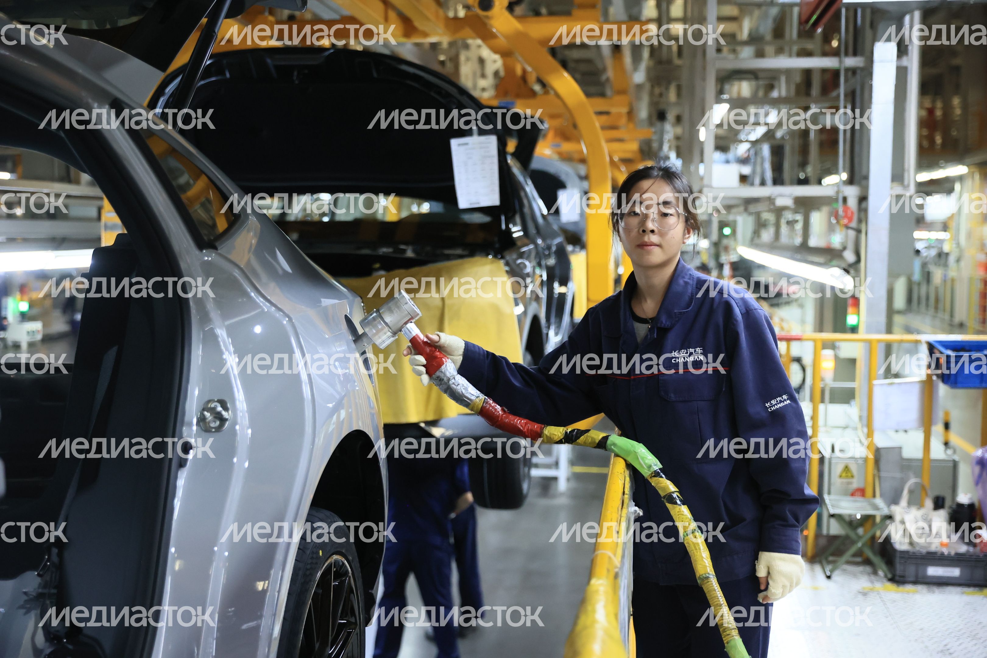 Посещение автозавода Changan Automobile Group в Китае Губернатором Подмосковья