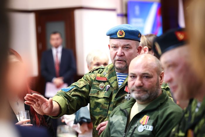 Награждение добровольцев из отряда «БАРС» Губернатором Подмосковья