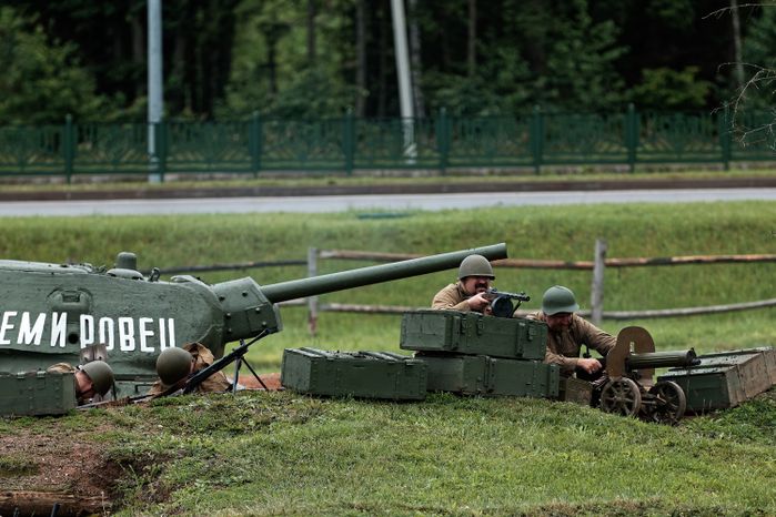 Военно-историческая реконструкция «Первый день войны» у Главного храма ВС РФ в День памяти и скорби