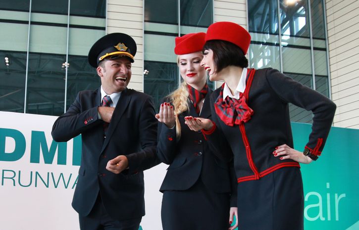 Показ формы бортпроводников DME Runway в Домодедово