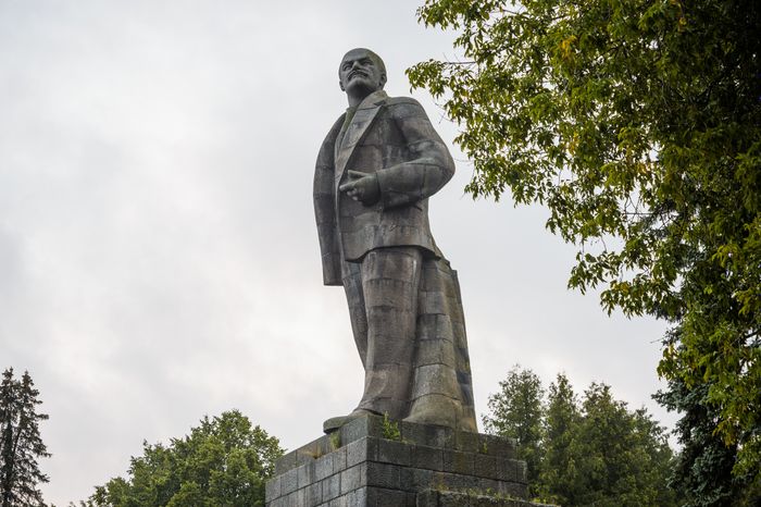 Дубна. Памятник В.И. Ленину