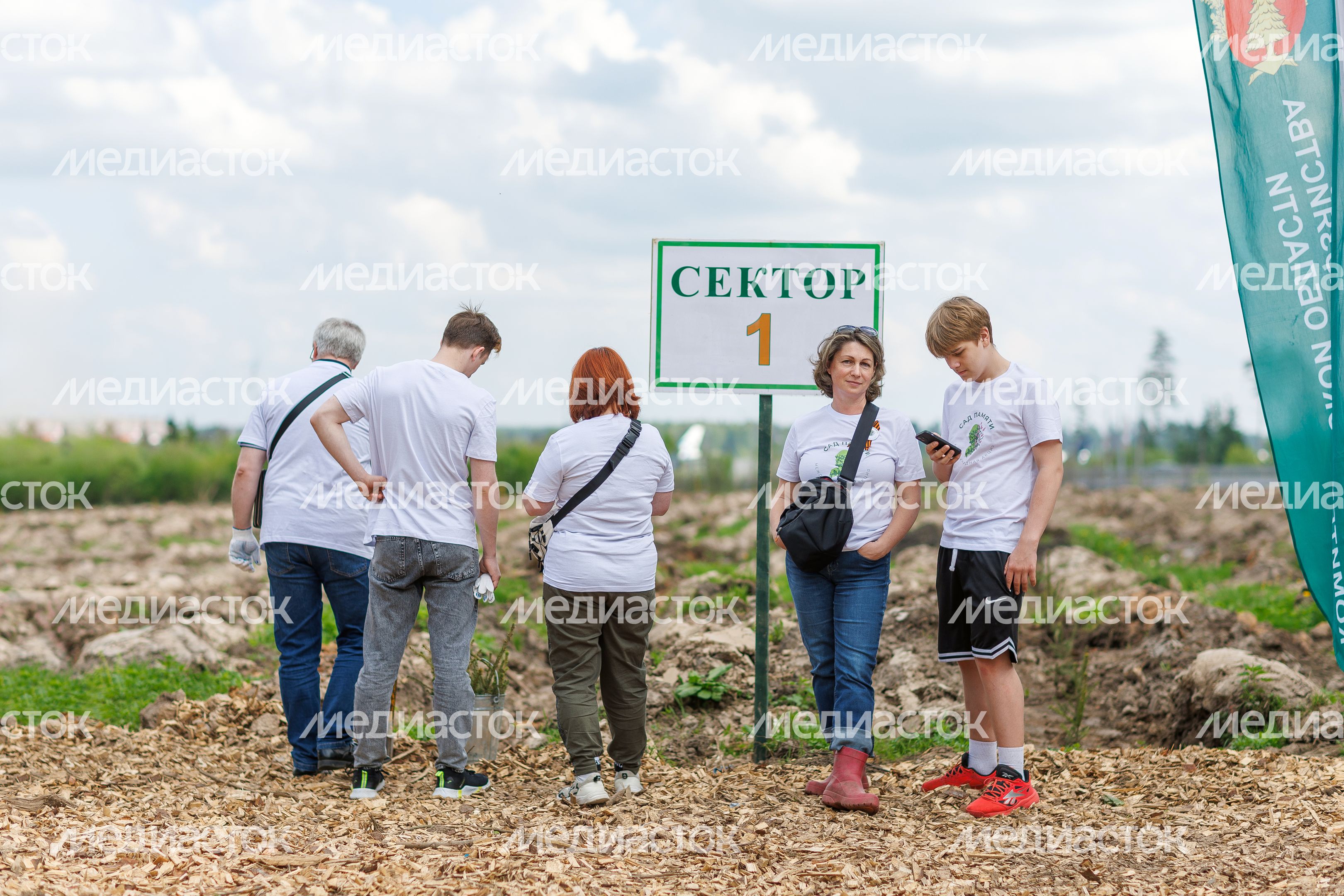 Сад Памяти в Подмосковье-2026: акция по посадке деревьев в Химках Сад Памяти в Подмосковье-2026: акция по посадке деревьев в Химках