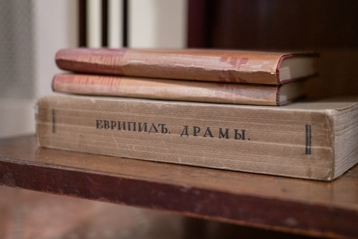 Выставка "Здесь Немирович" в музее-заповеднике "Горки Ленинские"