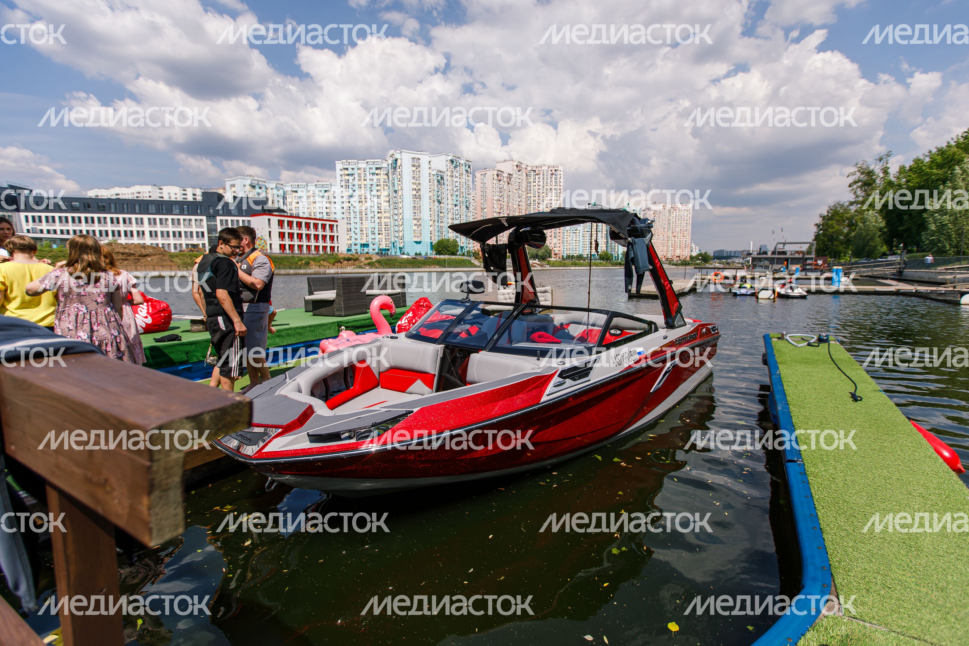 Фестиваль водных видов спорта "Вода для всех" прошел в Красногорске