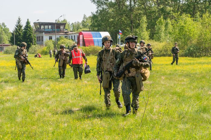 Военно-техническая игра "Арт-дуэль-2024" на аэродроме Волосово