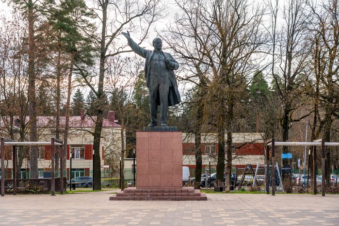 Памятник В.И. Ленину у Дворца культуры «Власиха» в ЗАТО Власиха