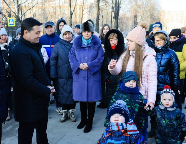 Встреча Губернатора Подмосковья с родителями учащихся СОШ №2
