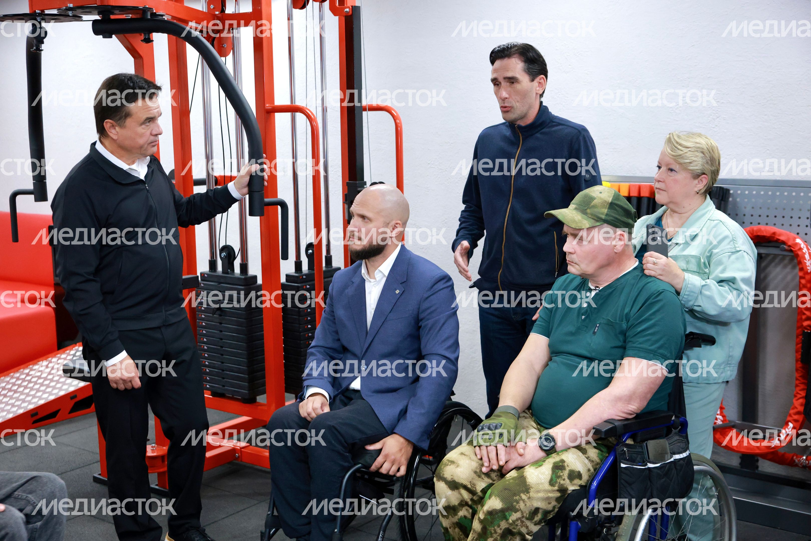 Встреча спортсменов адаптивного фитнес- клуба «Крылья» в Балашихе с губернатором Андреем Воробьевым Встреча спортсменов адаптивного фитнес- клуба «Крылья» в Балашихе с губернатором Андреем Воробьевым