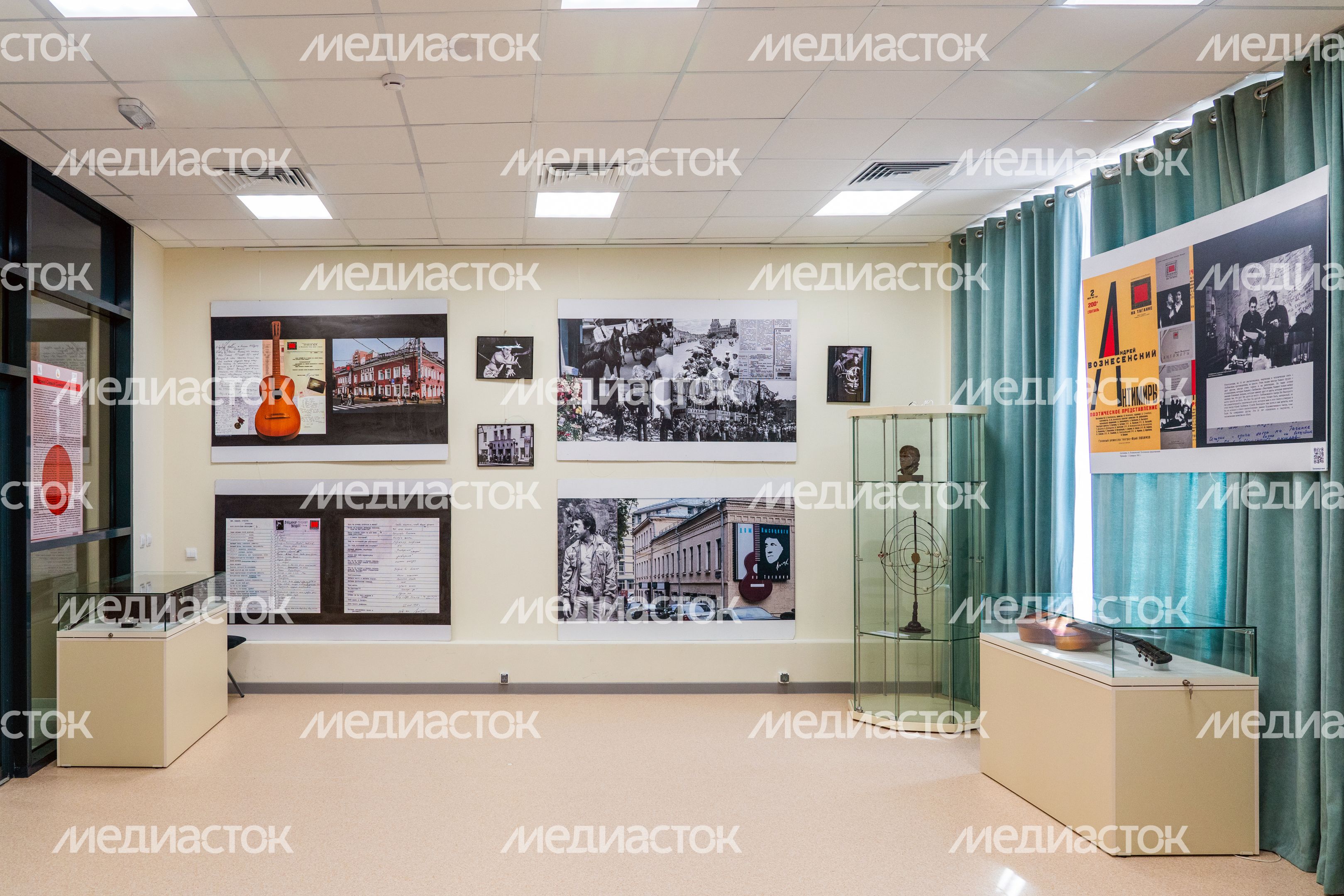 Выставка «Таганка! Славься! Смейся! Плачь! Кричи!» памяти Владимира Высоцкого в поселке Горки-10 Одинцовского округа Выставка «Таганка! Славься! Смейся! Плачь! Кричи!» памяти Владимира Высоцкого в поселке Горки-10 Одинцовского округа