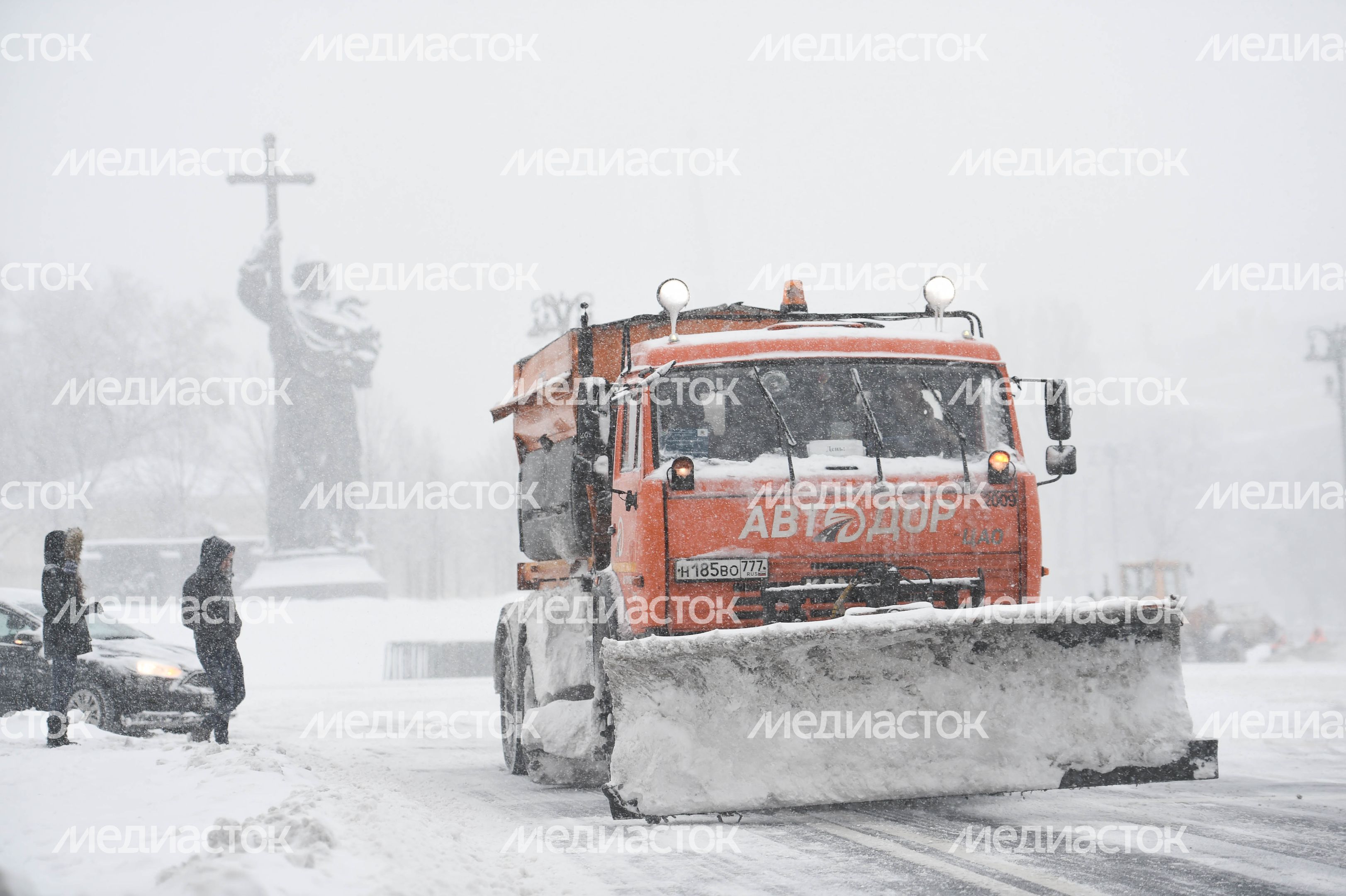 Рекордный снегопад в Москве и Подмосковье