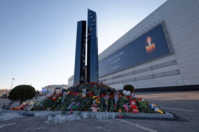 Мемориал в память о жертвах теракта в «Крокус Сити Холле» в Красногорске