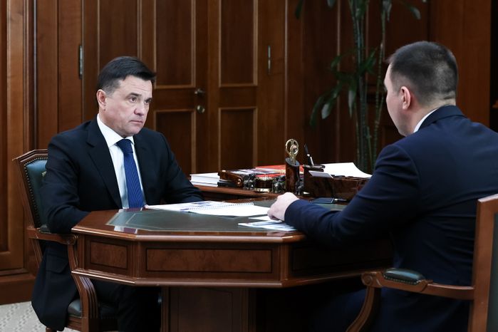 Андрей Воробьев провел рабочую встречу с главой городского округа Жуковский Андроником Паком