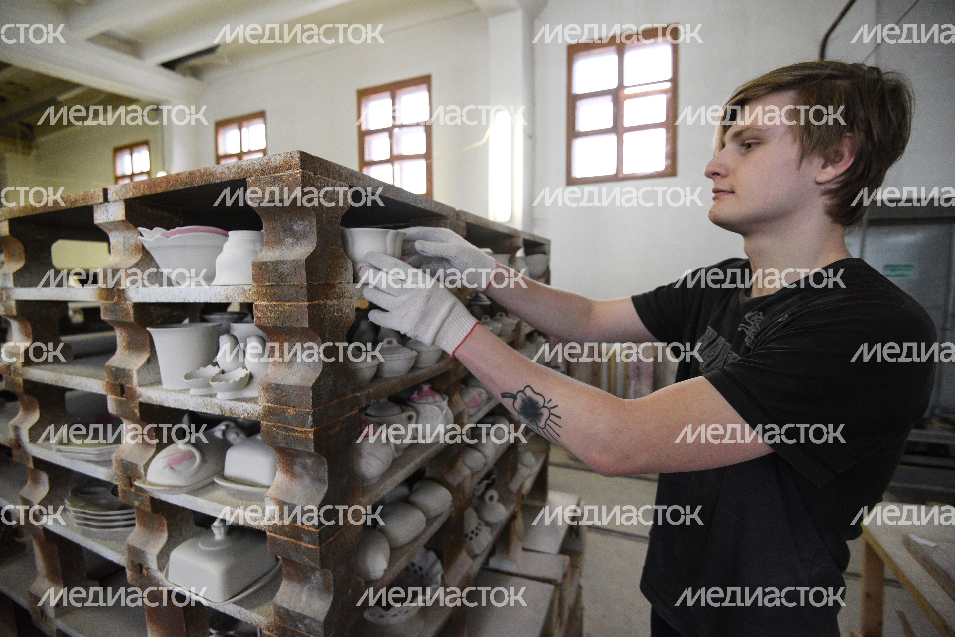 Гжельский фарфоровый завод