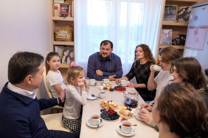Андрей Воробьев навестил семью погибшего на СВО бойца