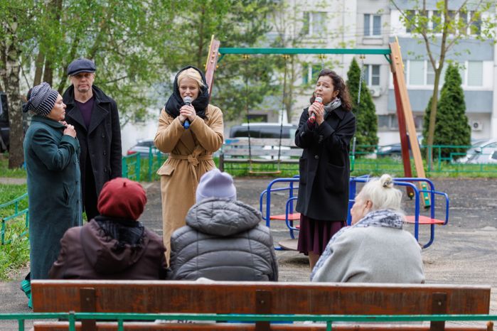 Акция «Песни Победы» для жительницы блокадного Ленинграда Людмилы Ивановны Бриллиантовой ко Дню Победы в Химках