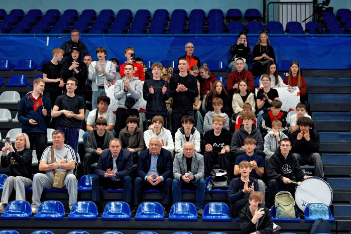Болельщики финала по футзалу Единой школьной лиги Подмосковья. Чехов - Фрязино
