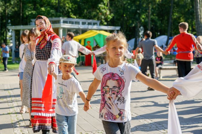 Фестиваль туризма и творчества "Красное сельцо" в Воскресенске
