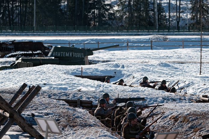 Военно-историческая реконструкция битвы за Сталинград у храма ВС РФ в Кубинке