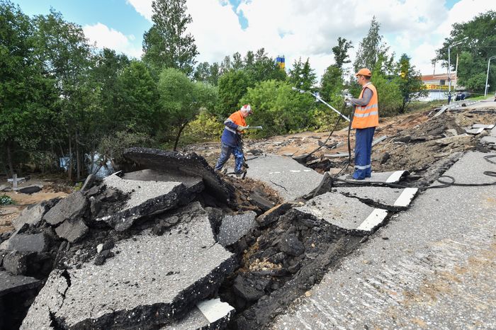Последствия прорыва дамбы в Рузе