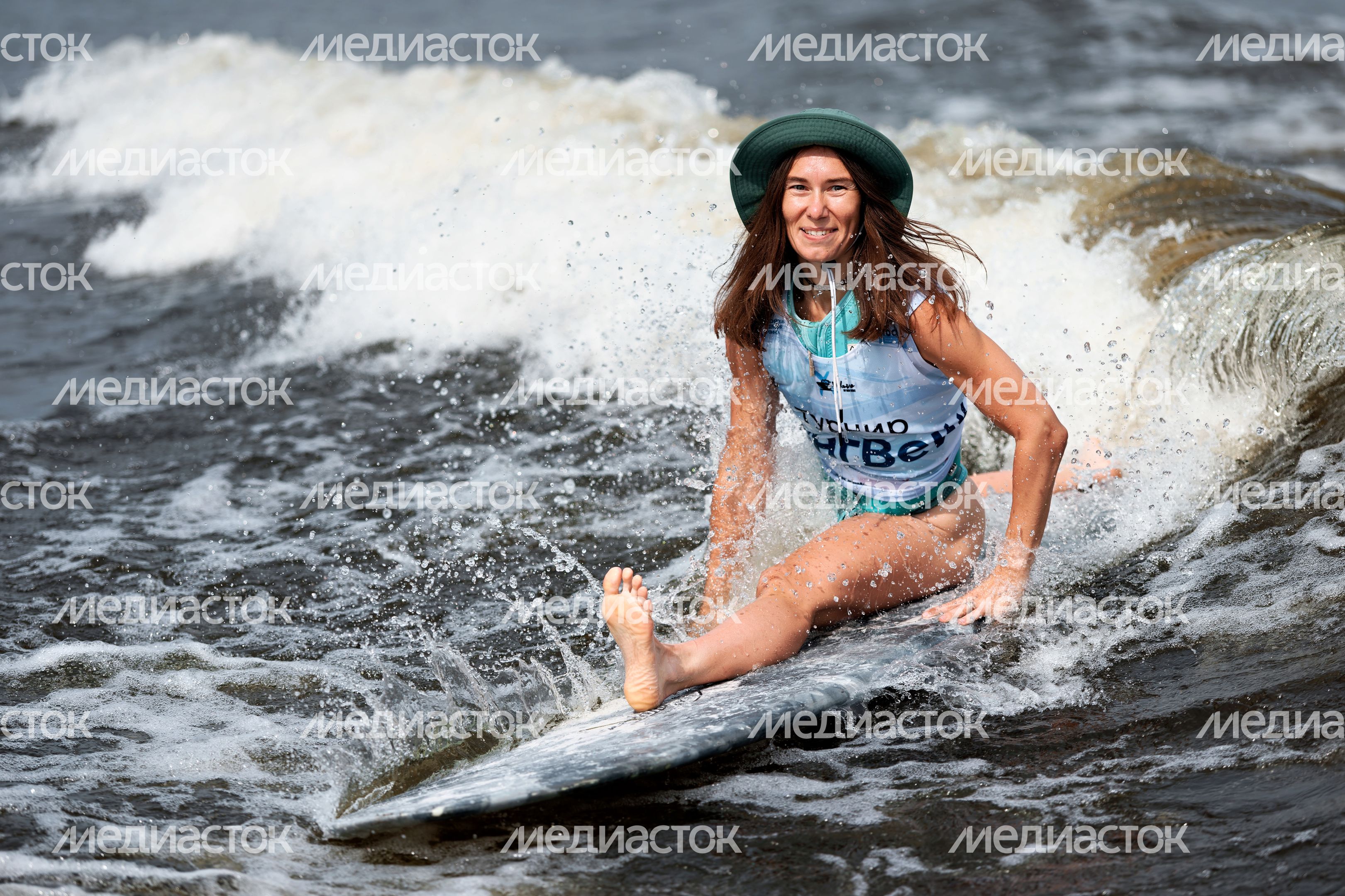Чемпионат Московской области по серфингу в Долгопрудном на канале имени Москвы Чемпионат Московской области по серфингу в Долгопрудном на канале имени Москвы