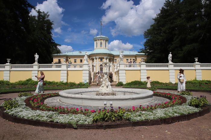 Архангельское