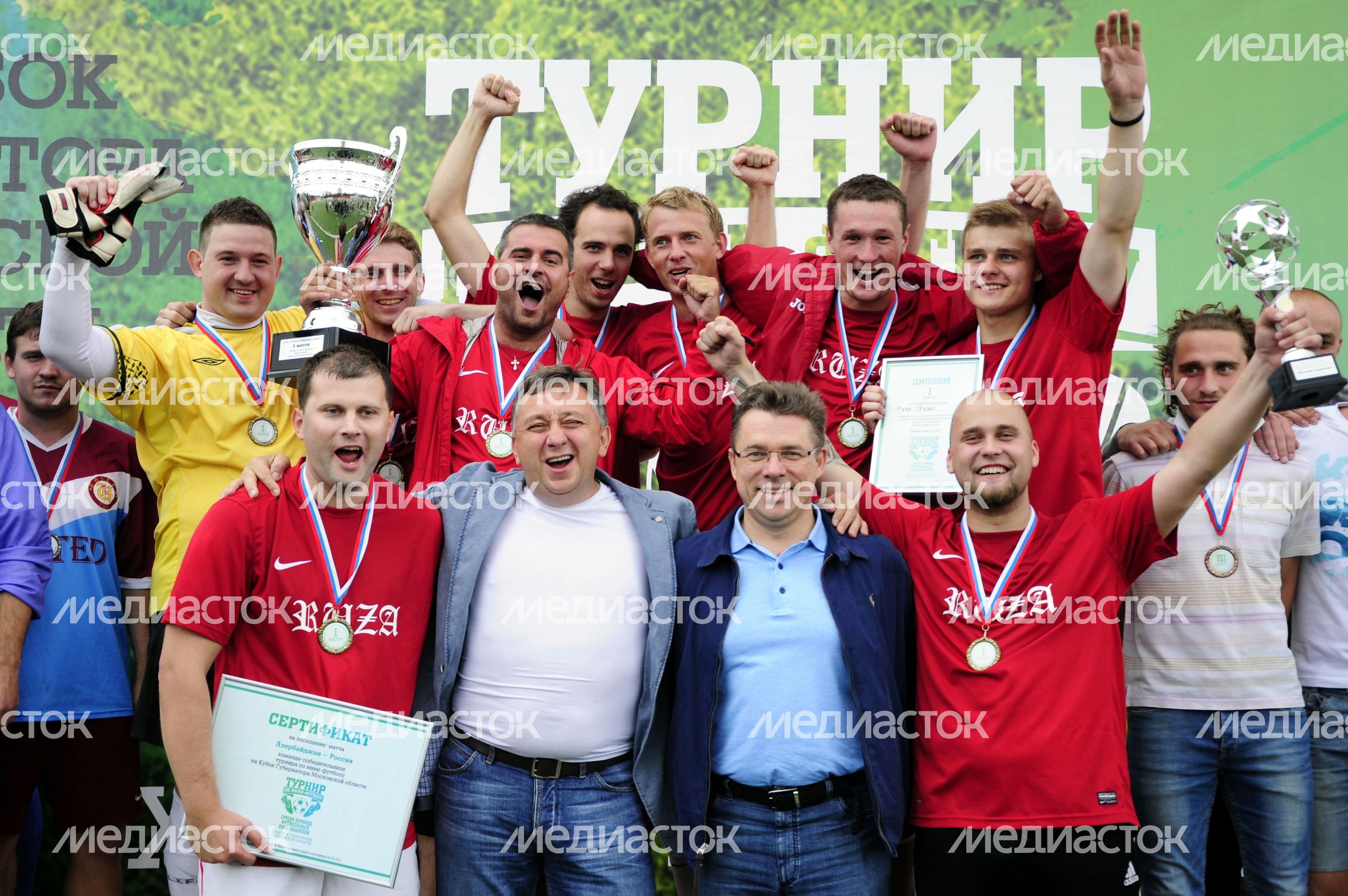 Олег Жолобов на футбольном турнире в СК «Новые Химки»