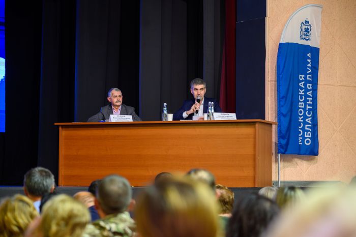 Депутат областной Думы Владимир Шапкин и председатель комитета лесного хозяйства Московской области Алексей Ларькин