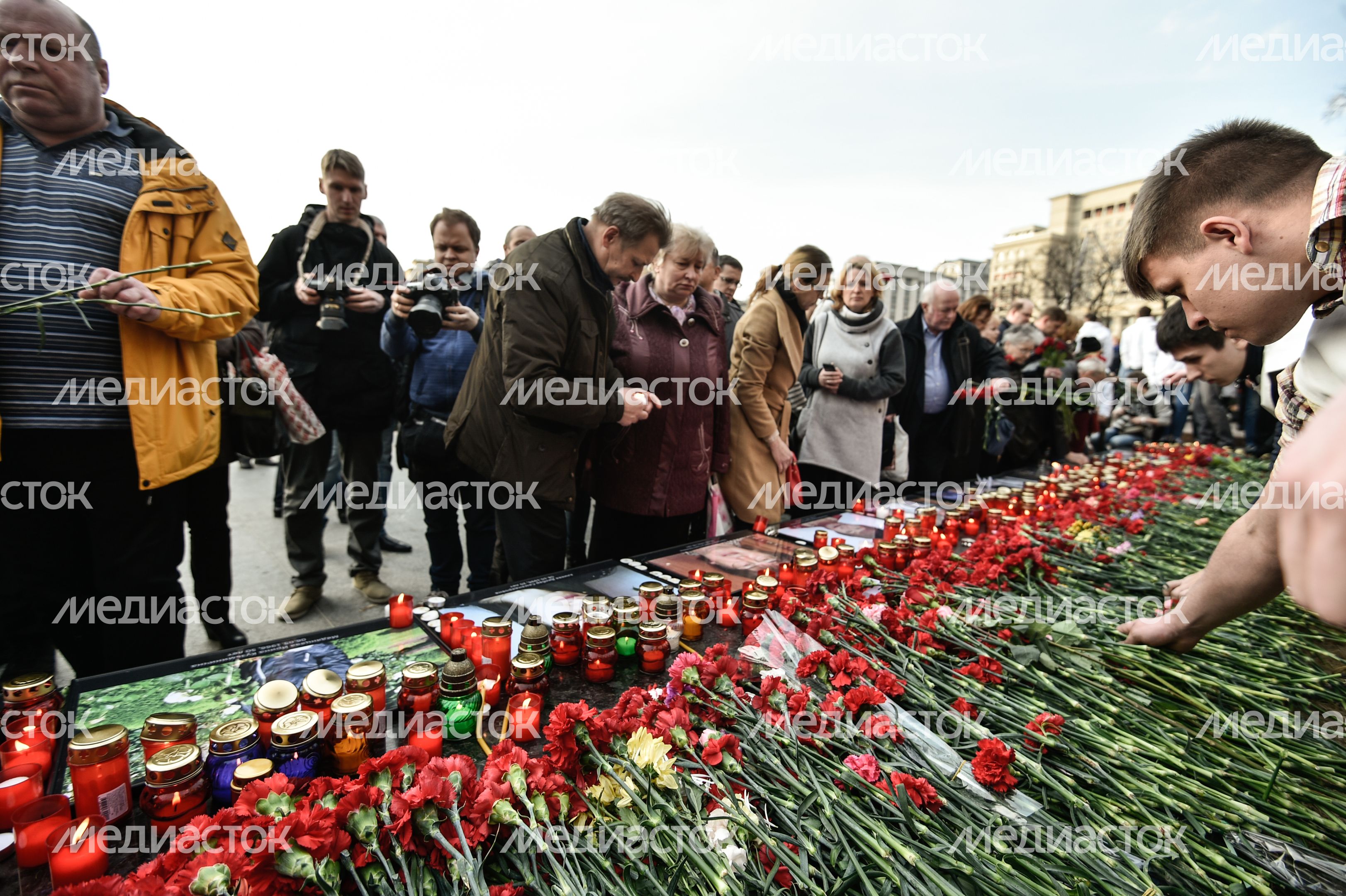 Траурный митинг памяти 11 жертв теракта в Санкт-Петербурге