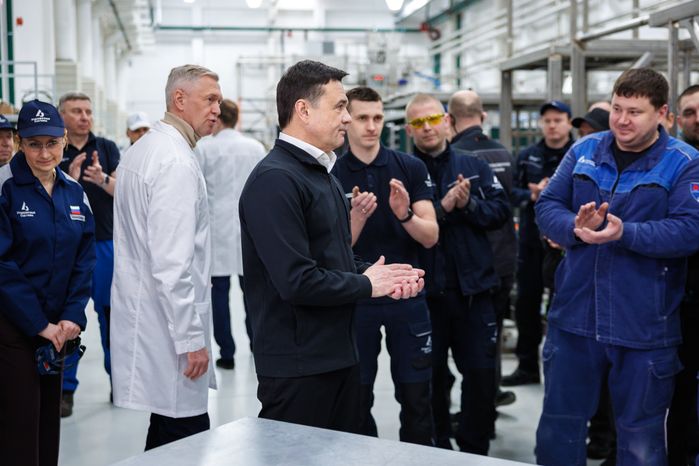 Андрей Воробьев и Оксана Лут открыли в Лобне центр по сборке технологического оборудования