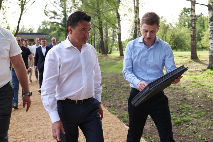 Андрей Воробьев посетил юбилейный фестиваль "Мелиховская весна" в Чехове