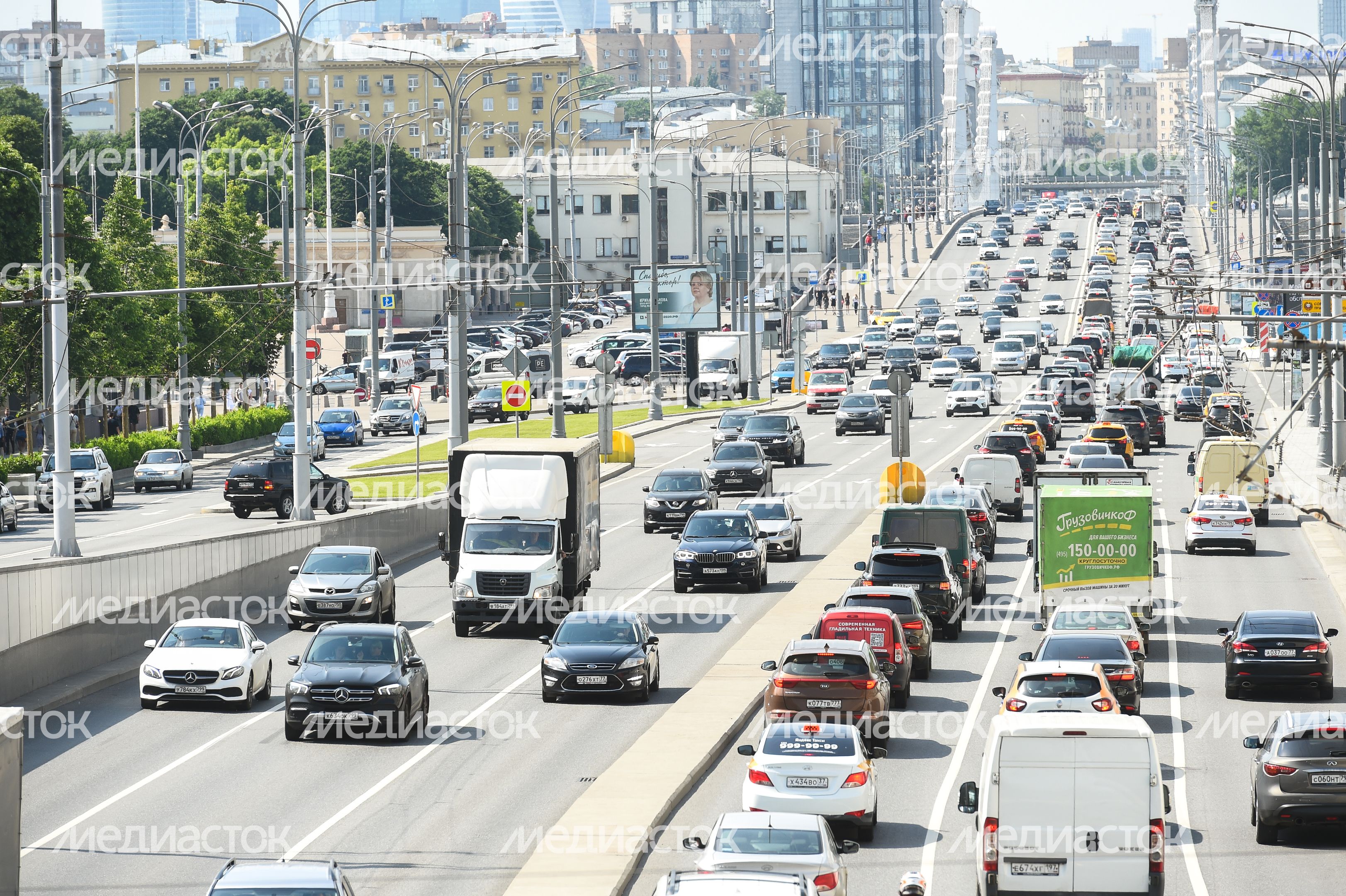Новый этап снятия ограничений из-за коронавируса в Москве
