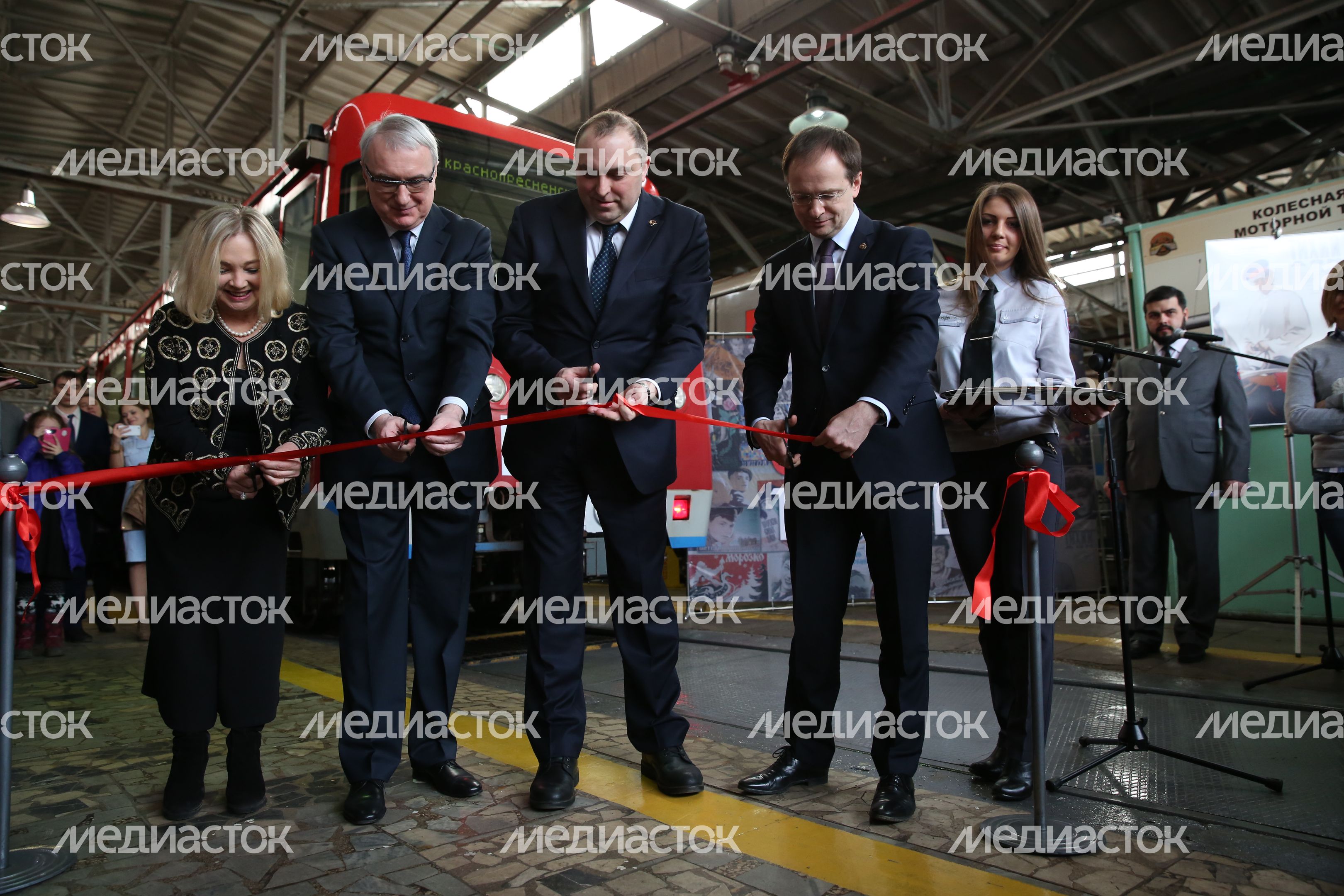 Запуск тематического поезда «Герои на все времена» в Московском метрополитене
