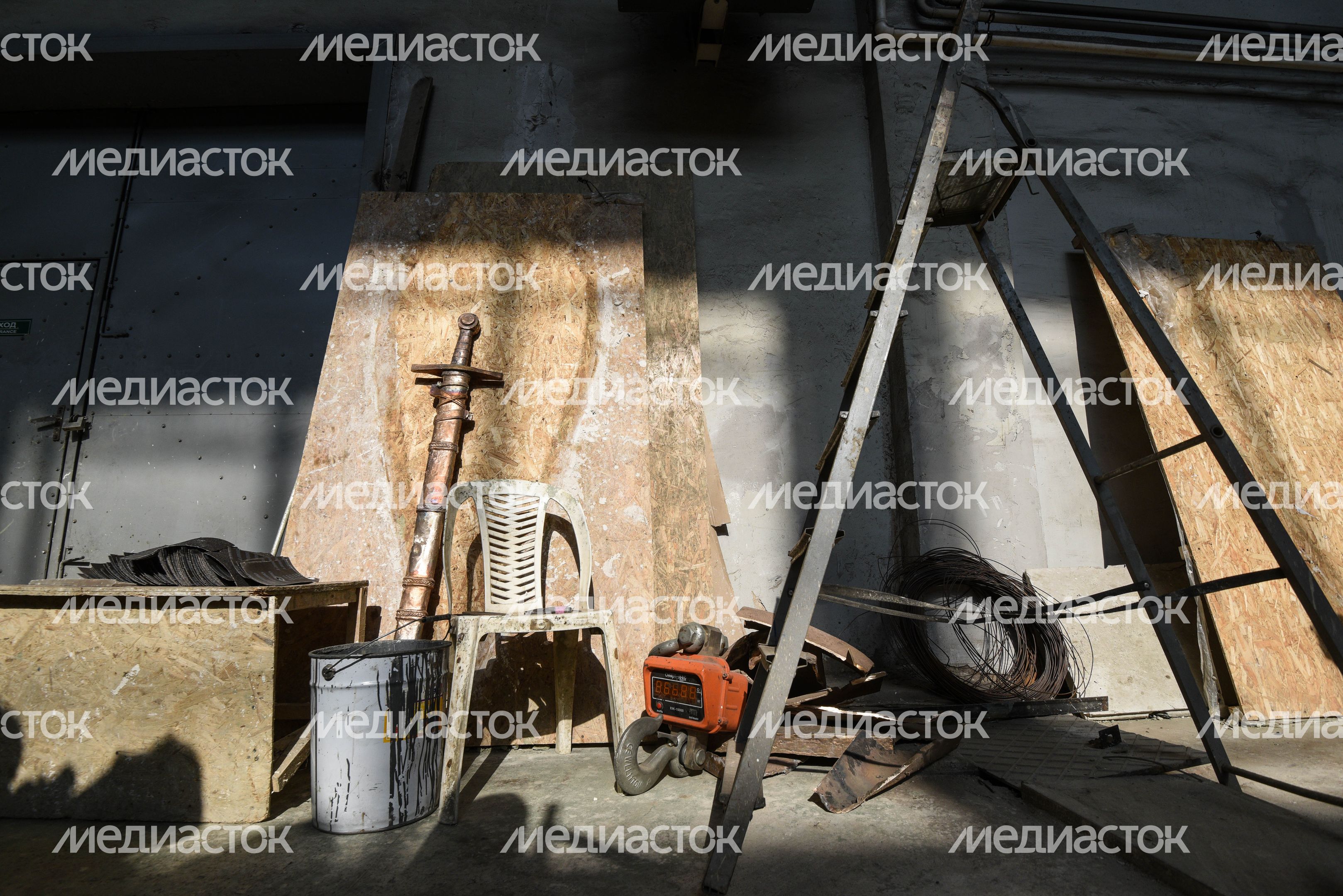Сборка мемориала «Князь Александр Невский с дружиной» в Химках