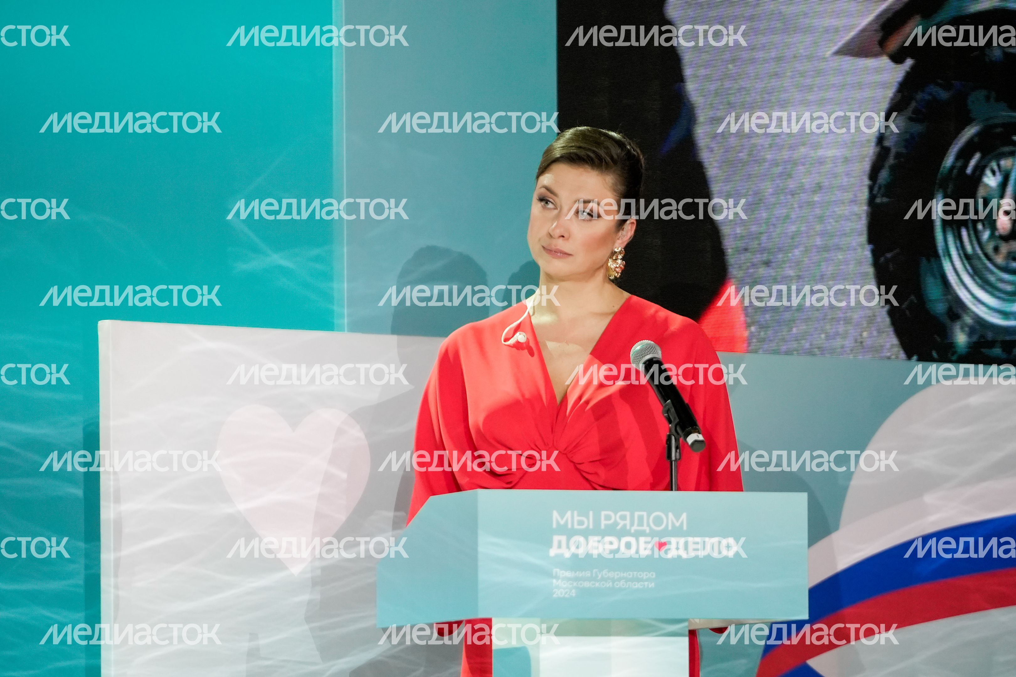 Матери бойцов СВО встретились с сыновьями на церемонии вручения премии "Мы рядом. Доброе дело" Матери бойцов СВО встретились с сыновьями на церемонии вручения премии "Мы рядом. Доброе дело"