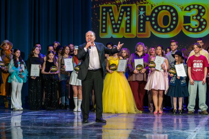 Член жюри - композитор Максим Дунаевский на сцене ДК «Подмосковье» в Красногорске